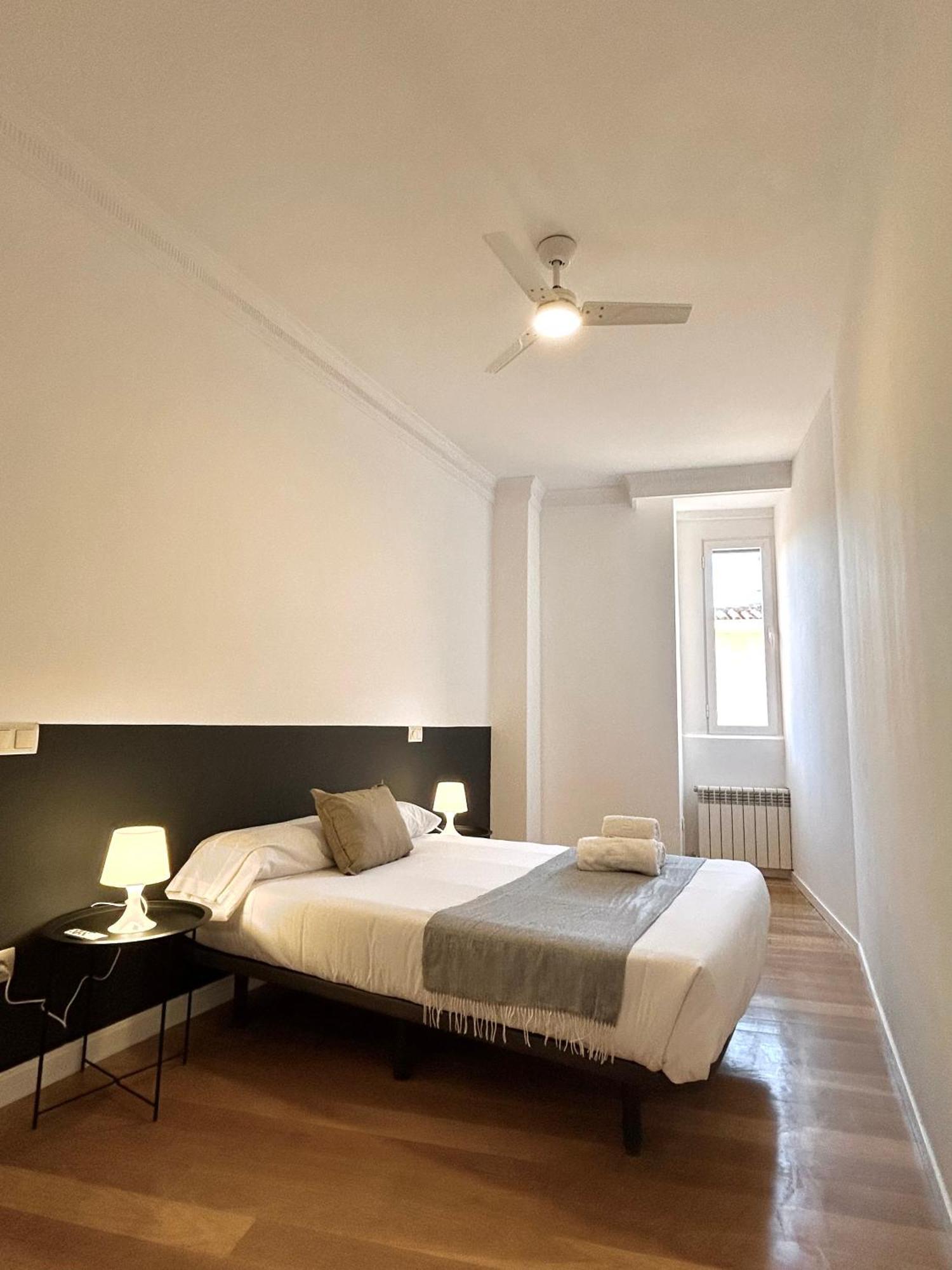 Pdv Rooms Мадрид Екстериор снимка