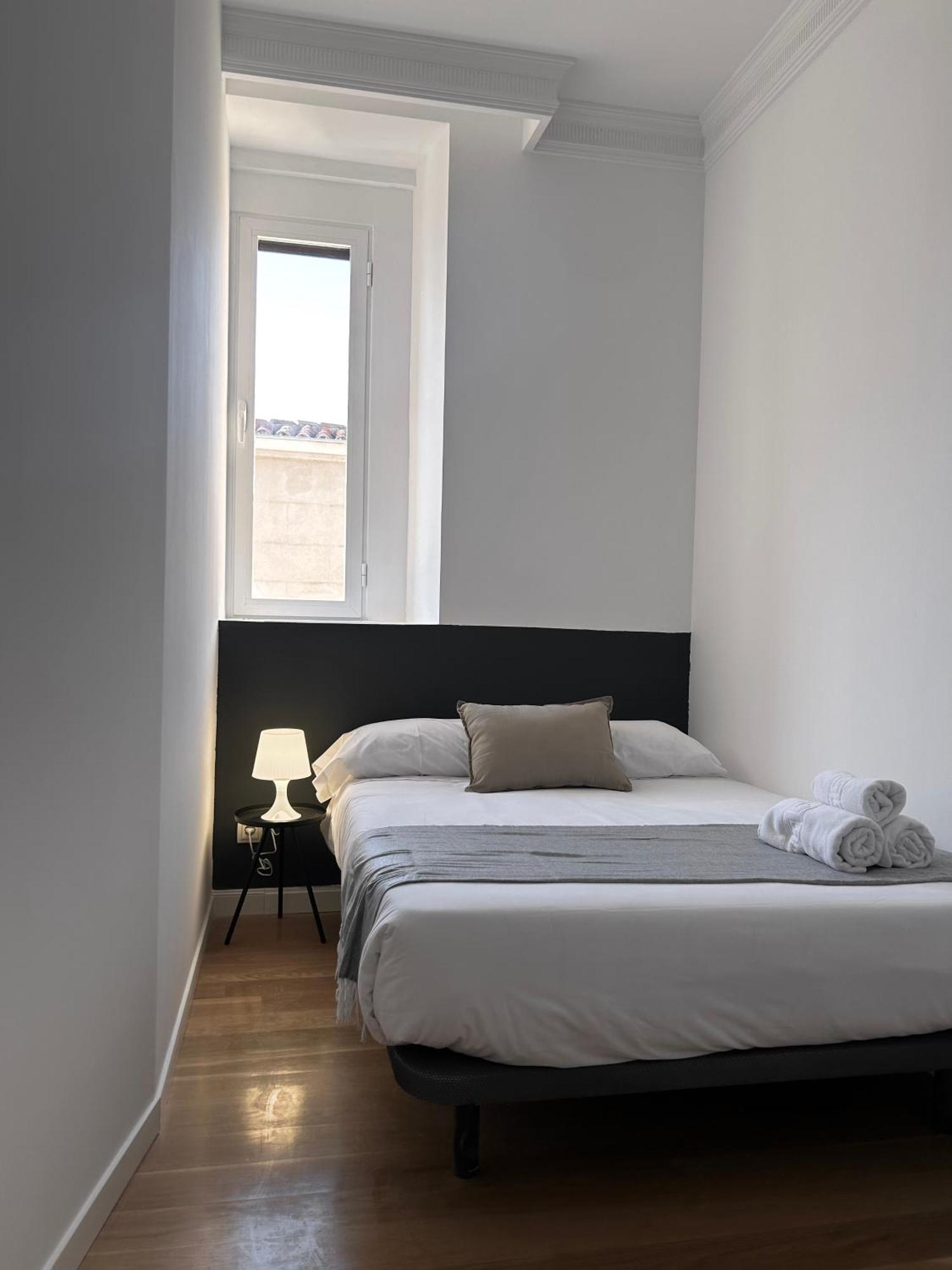 Pdv Rooms Мадрид Екстериор снимка